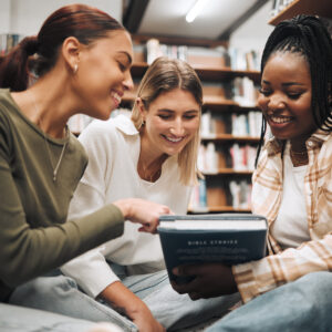 Students-at-library-reading-book