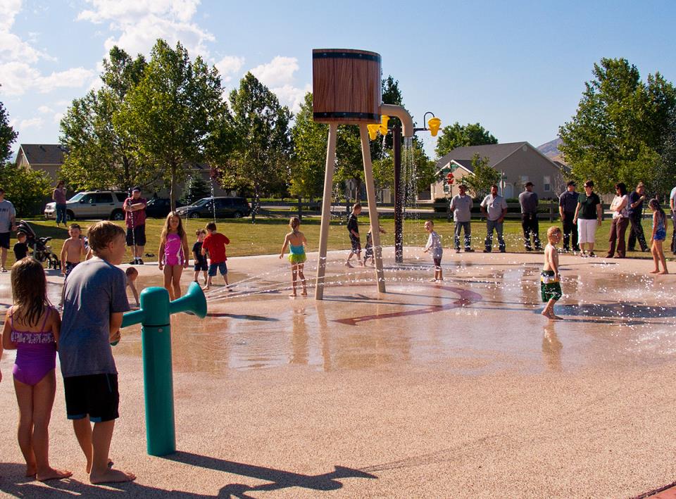 Ealge-Mountain-City-Splash-Pad-Fun