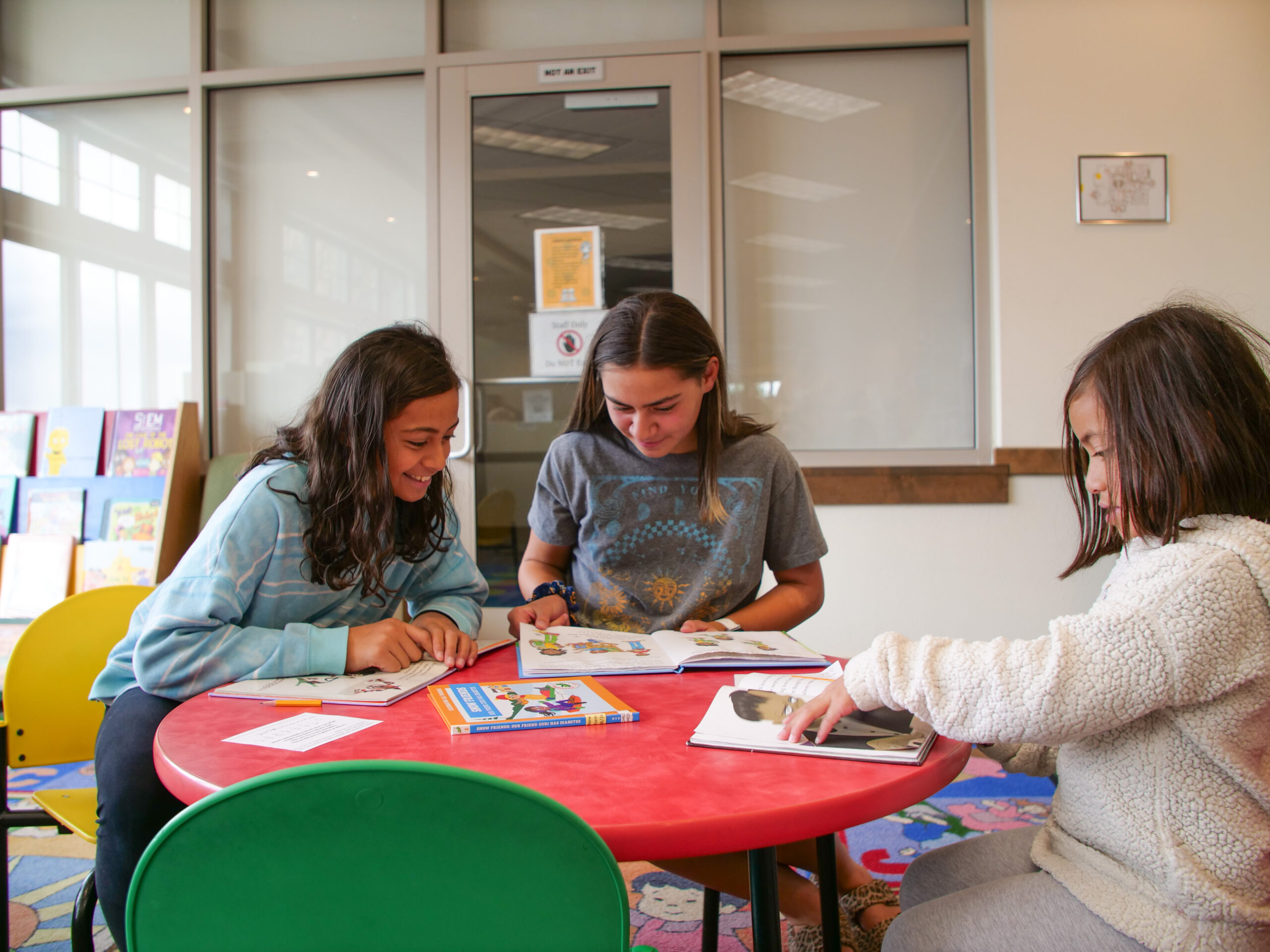 library-girls-local3