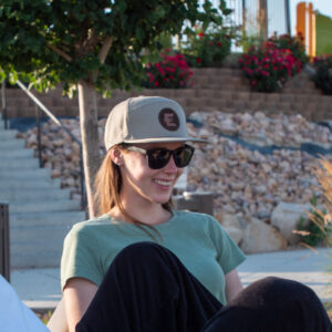 tan-hat-swag-girl