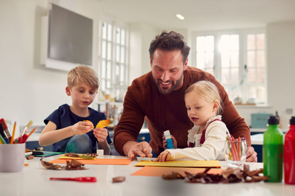 Father-Kids-Craft
