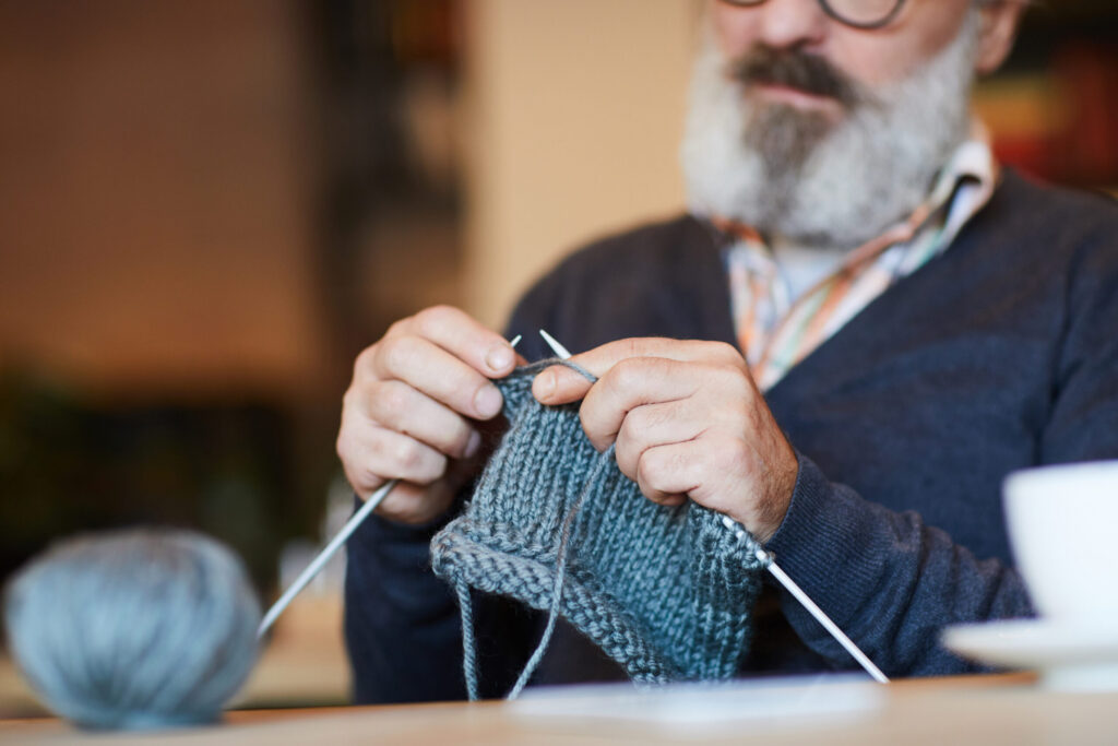 Man-Yarn-Knitting