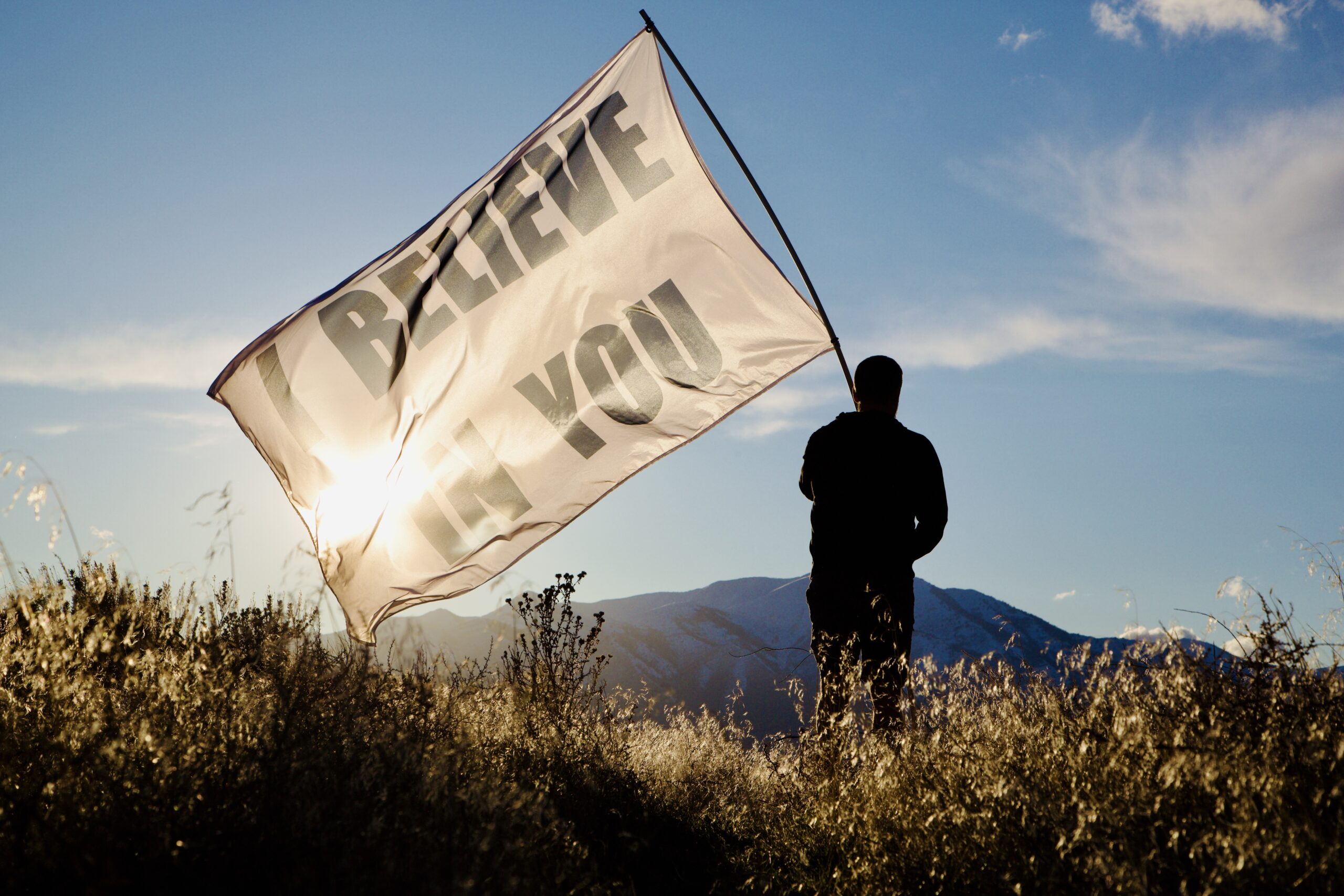 Ben-Lyne-Flag-Silouette