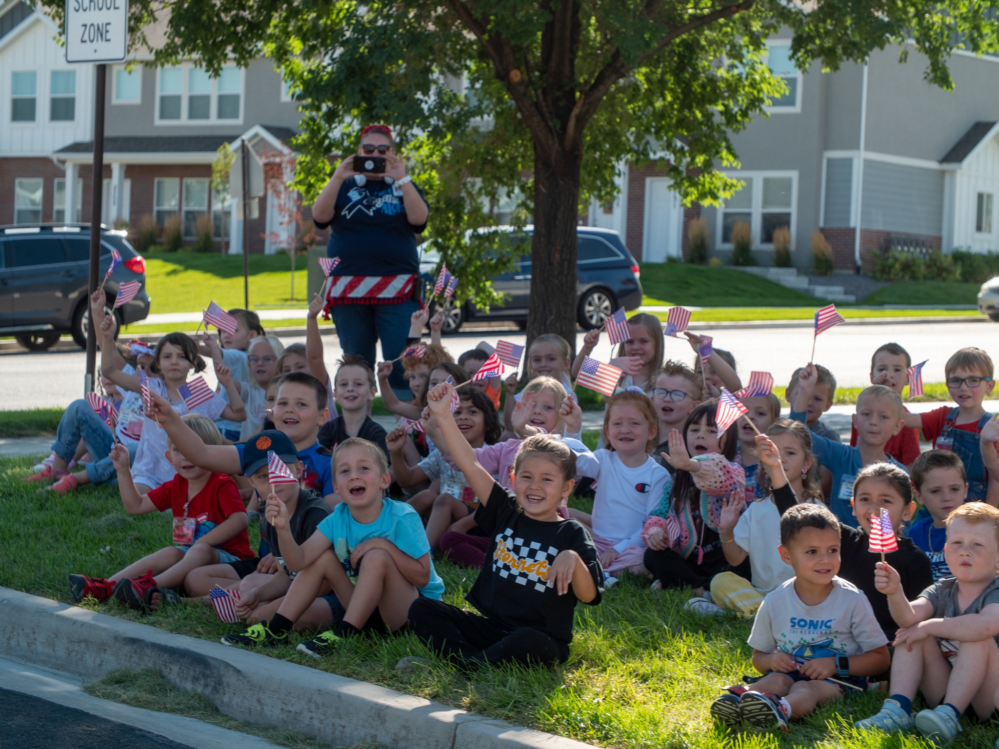 EM-School-Kids-Flag