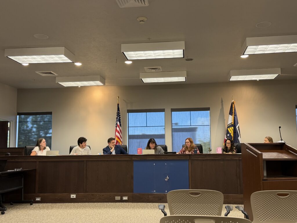 Lake-Mountain-School-District